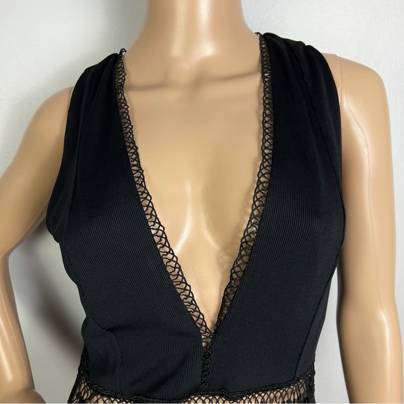 NEW NBD REVOLVE BLACK PLUNGING V-NECK MINI DRESS - Picture 3 of 8